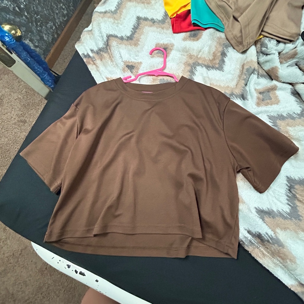 SHEIN Brown Short Sleeve Tee